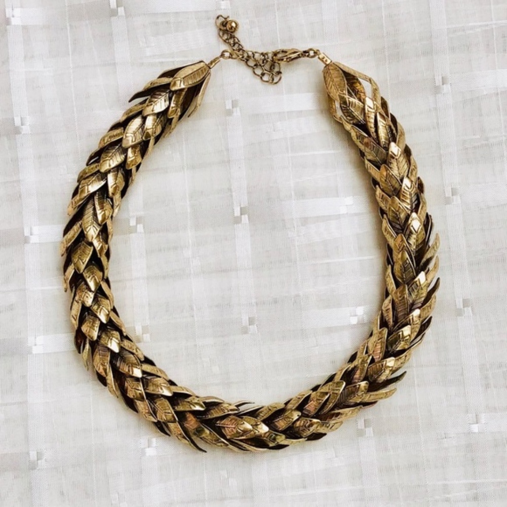 H&M Chunky Gold Leaf Choker Necklace